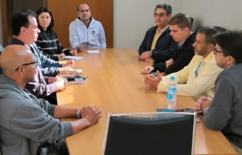 Água suja e altos valores nas faturas foram alguns tópicos discutidos com a BRK Ambiental, concessionária do serviço