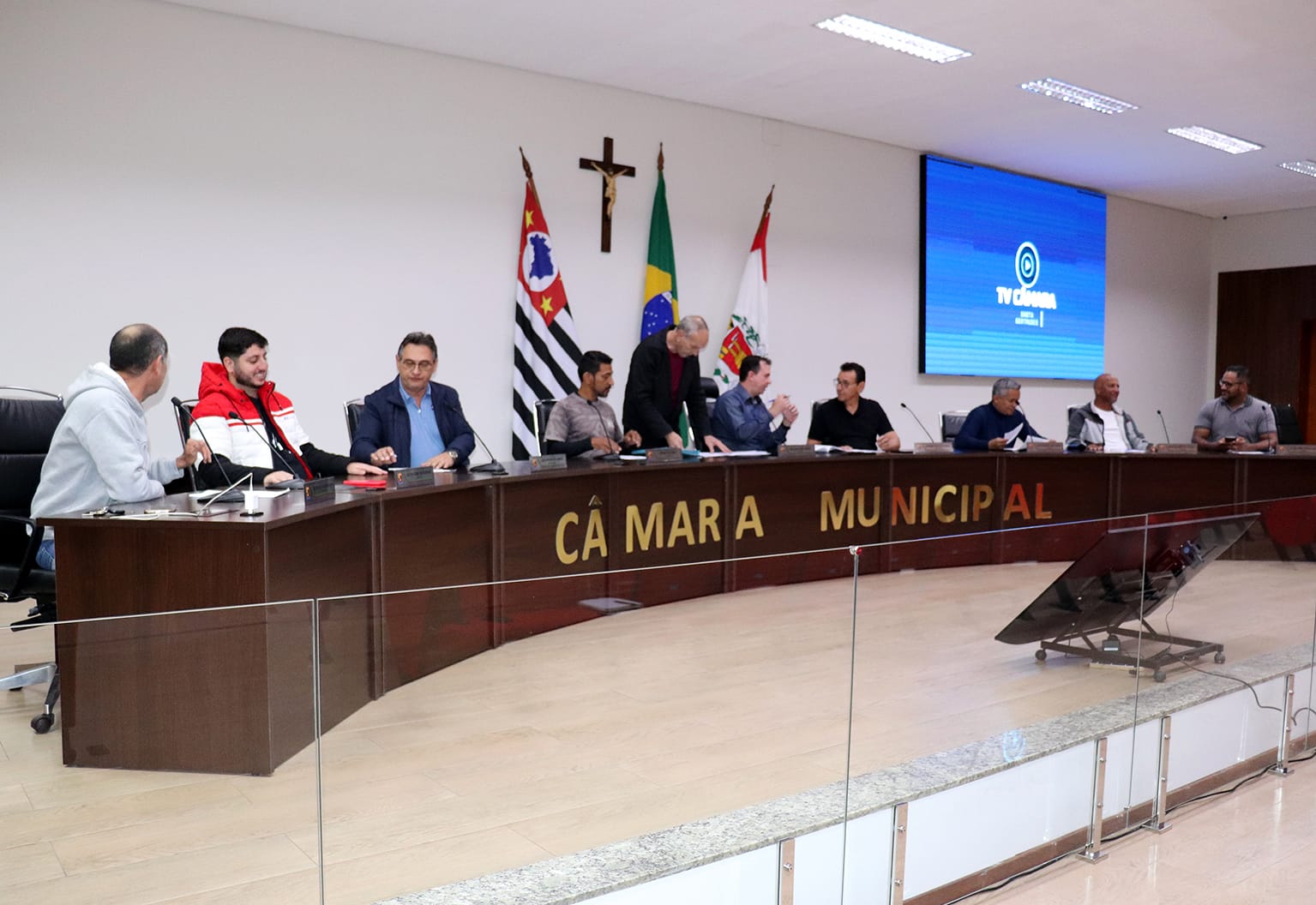 Esta é a segunda sessão extraordinária convocada durante o recesso parlamentar e que não foi divulgada para a população