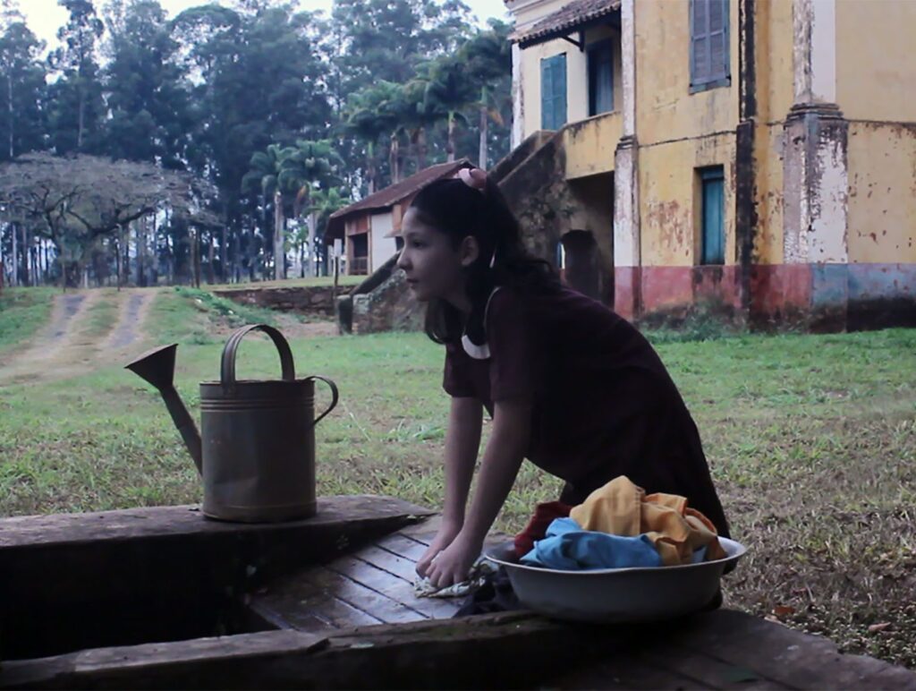 Curta-metragem tem roteiro e direção de Letiícia Tonon e tem como pano de fundo cinema movido a a energia gerada por uma roda d'água que existiu na Fazenda Santa Gertrudes