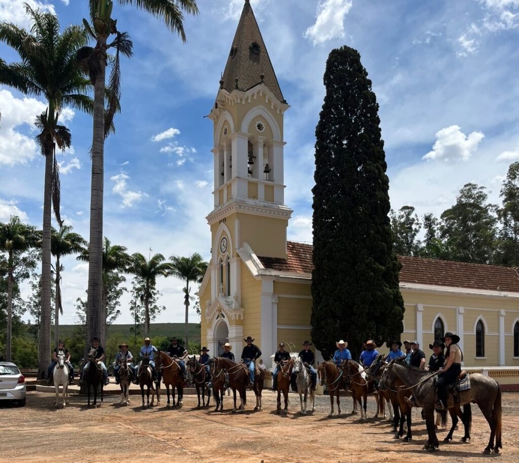 Missa foi realizada no último domingo (26) e contou com a presença dos romeiros da Romaria de Aparecida