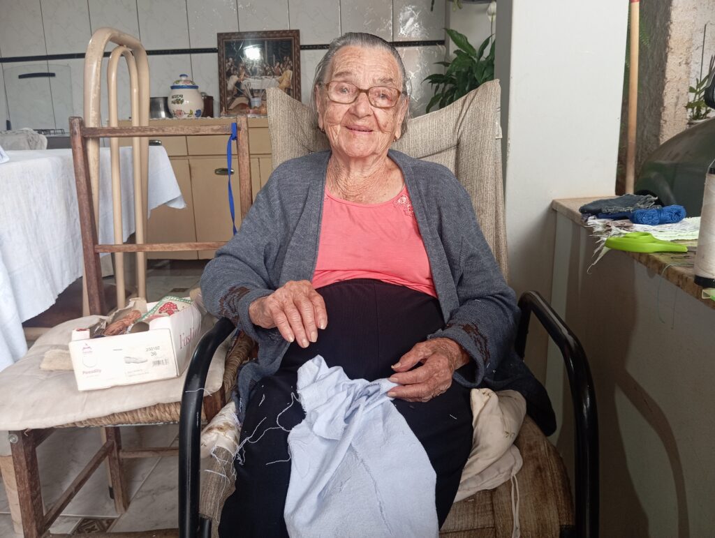 Dona Amábile Ferro Sulato, de 104 anos, é a pessoa mais idosa de Santa Gertrudes