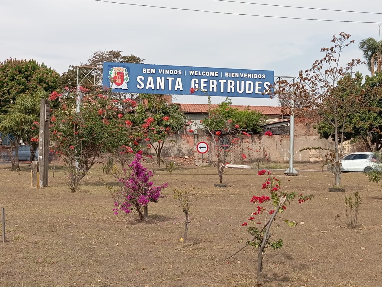 Mais do que flores, o que as mulheres de Santa Gertrudes merecem é respeito, igualdade de oportunidades e segurança.