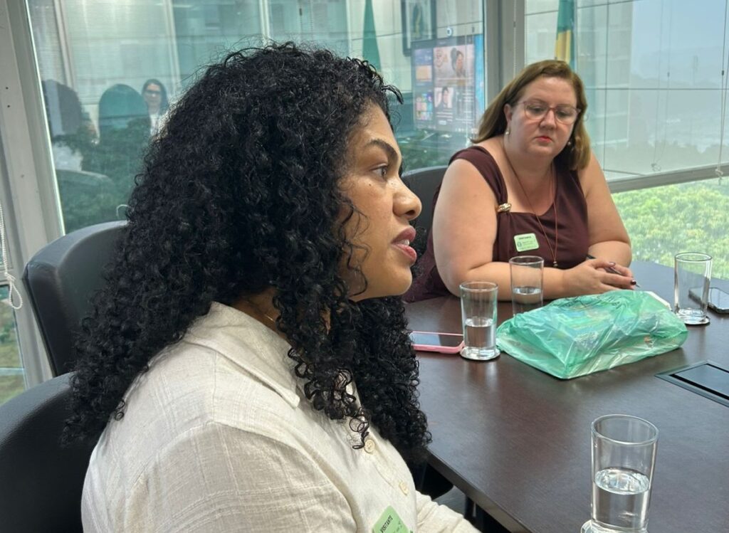 A programação da secretária de Promoção Social incluiu reuniões técnicas no Ministério do Desenvolvimento Social (MDS) e a participação no Seminário Nacional de Gestores e Gestoras Municipais de Juventude