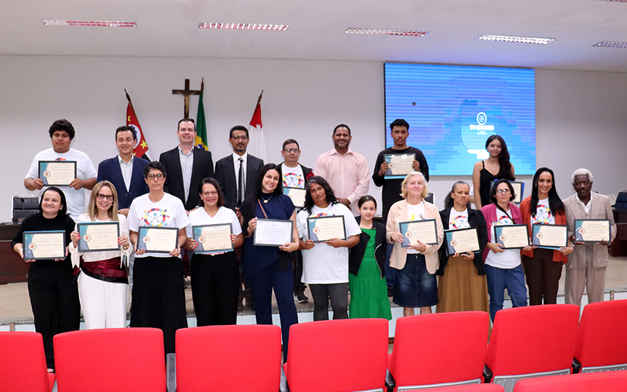 Grupo de mães atípicas recebeu moção pela realização da 1ª Caminhada pela Conscientização do Autismo