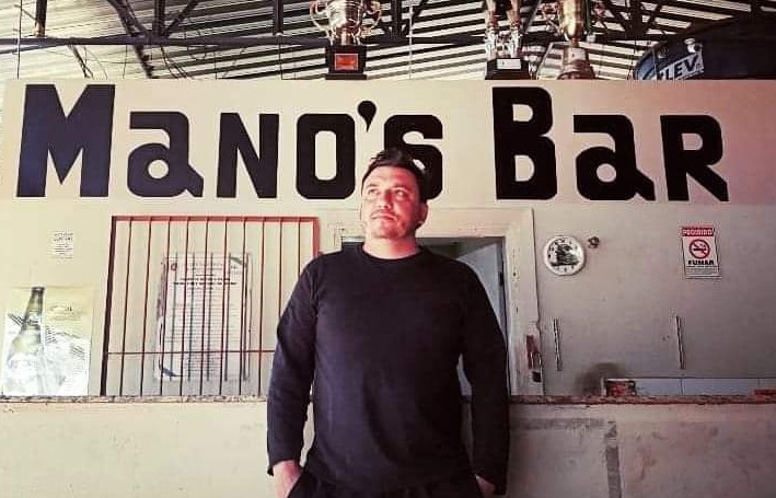 Santa Gertrudes celebra, nesta quarta-feira (13), o aniversário de 13 anos do Mano’s Bar, o principal ponto da Bocha em Santa Gertrude. Na foto, o proprietário do estabelecimento Emanoel Aparecido Bueno Luz, conhecido popularmente como “Mano”