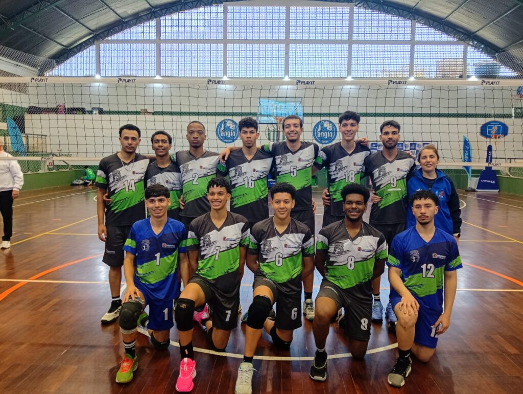 Equipe de volei santa-gertrudense volta à quadra nesta terça-feira (21) para enfrentar o time de Campinas