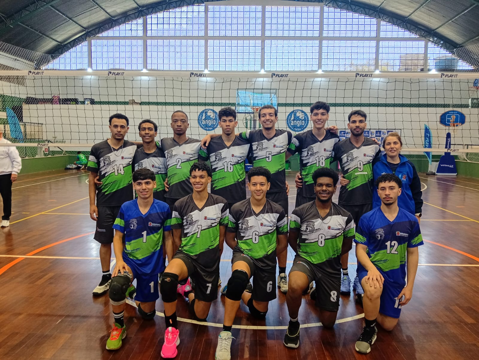 Equipe de volei santa-gertrudense volta à quadra nesta terça-feira (21) para enfrentar o time de Campinas