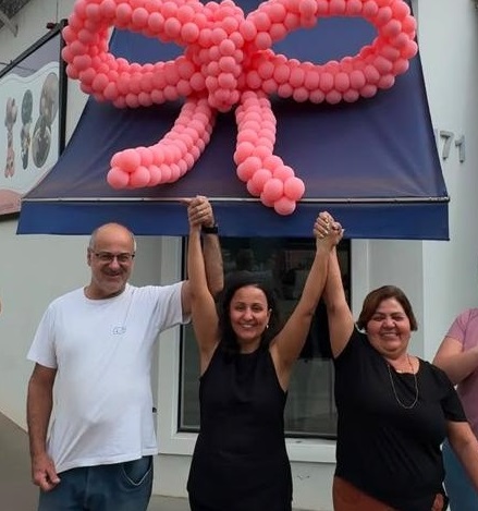 A querida Patrícia (no centro) ao lado do marido José Carlos Milani e da mãe Eleonora Toledo. Sucesso!