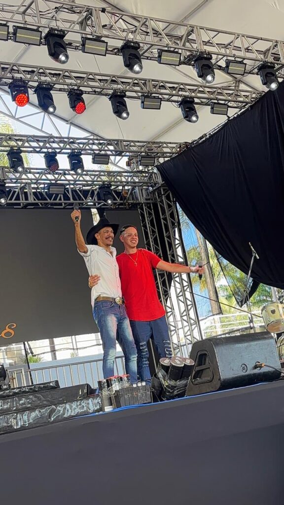 o cantor Lucas Alves e nosso querido Gabriel